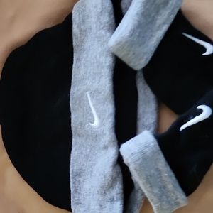 Nike baby hat and socks